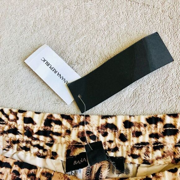 Banana Republic Leopard Print Pull On Casual Ankle Pants - Picture 2 of 14